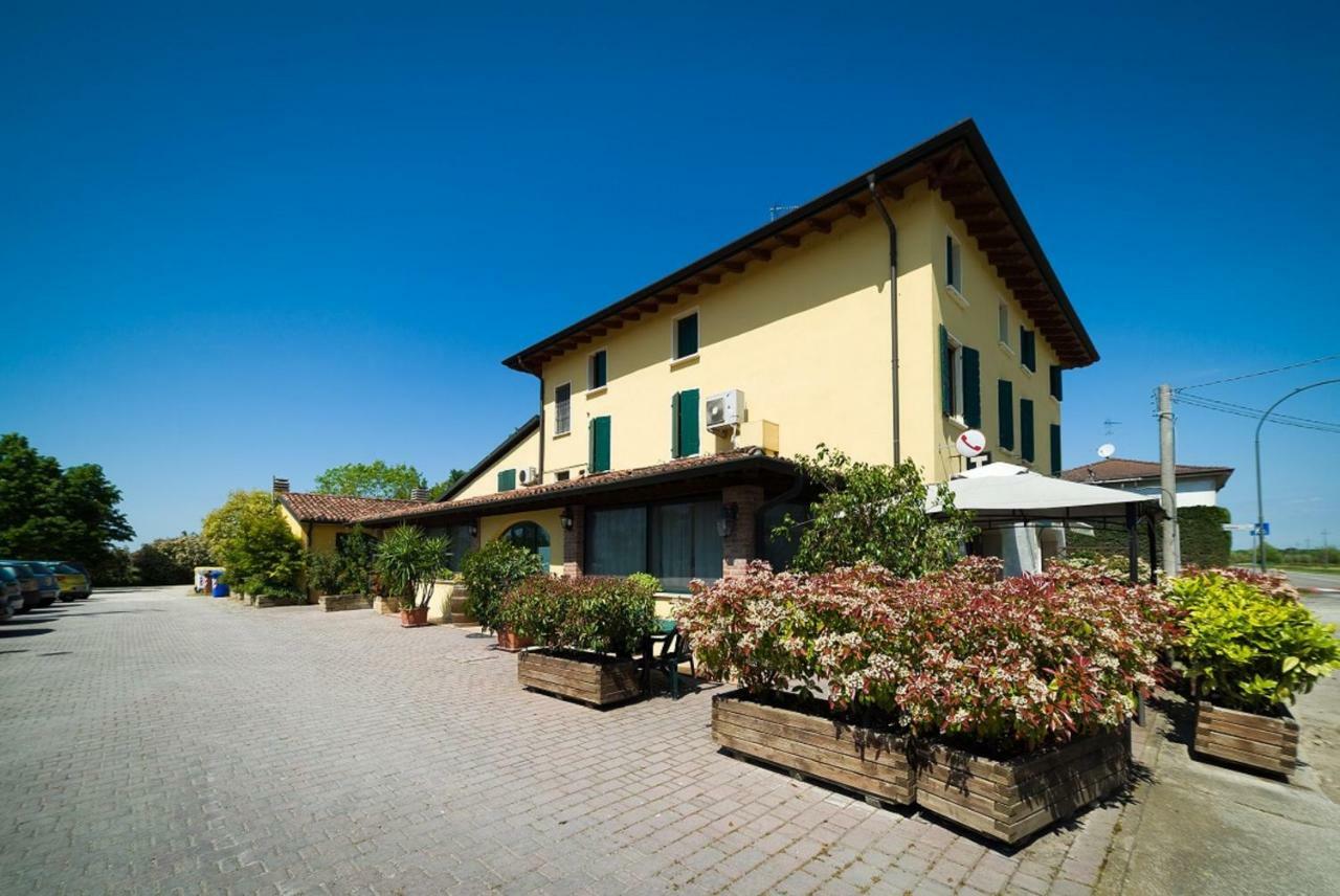 Rifugio San Lorenzo Bed & Breakfast Porto Mantovano Exterior photo