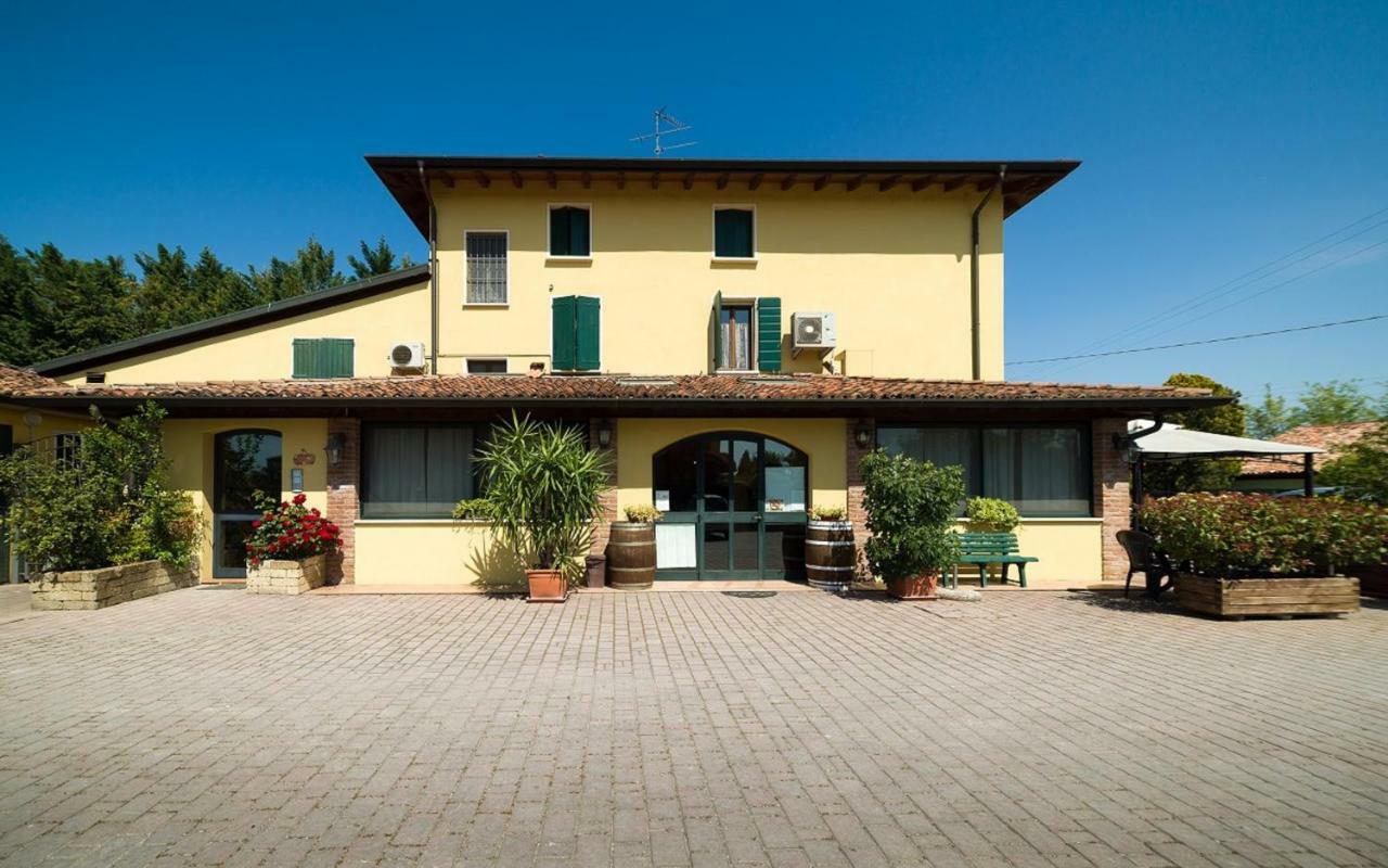 Rifugio San Lorenzo Bed & Breakfast Porto Mantovano Exterior photo