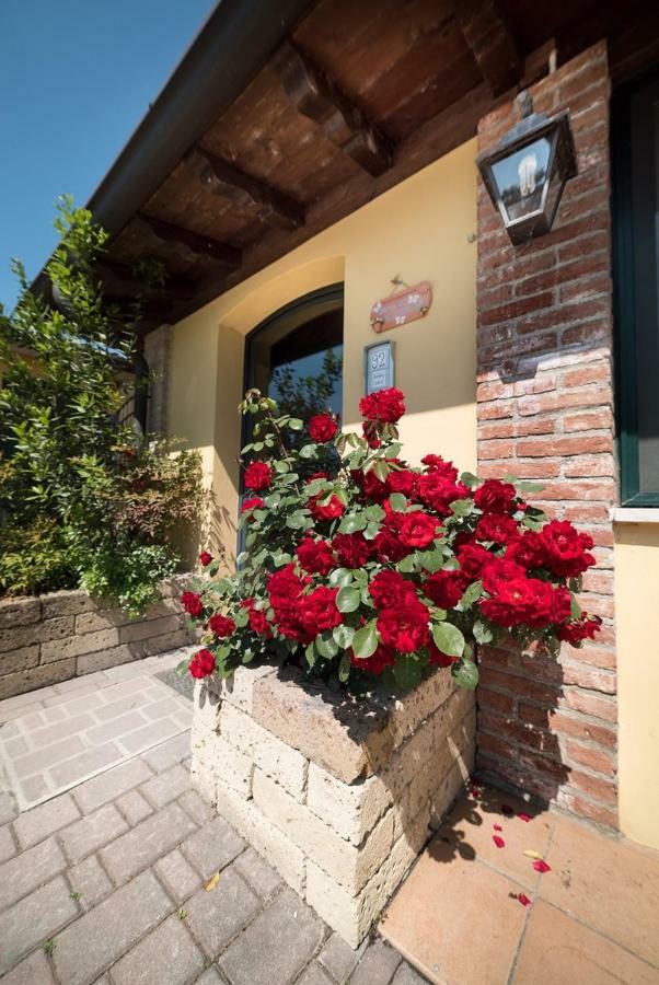 Rifugio San Lorenzo Bed & Breakfast Porto Mantovano Exterior photo